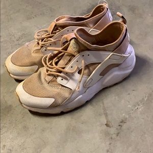 Nike Air Huarache Size 10